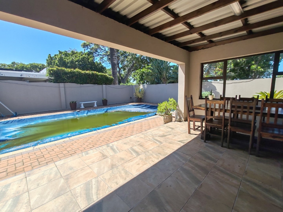 7 Bedroom Property for Sale in Walmer Eastern Cape